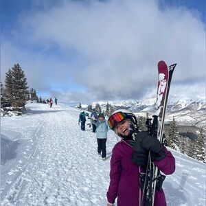 Meet your Posher, Emily